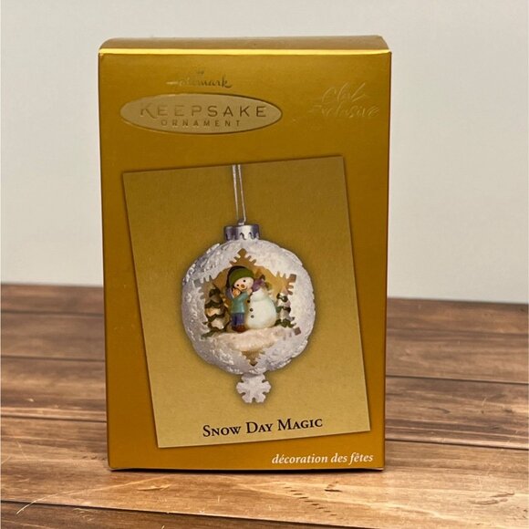 2005 HALLMARK KEEPSAKE ORNAMENT QXC5001 SNOW DAY MAGIC BY TAMMY HADDIX FLAKE MAN - Picture 2 of 7